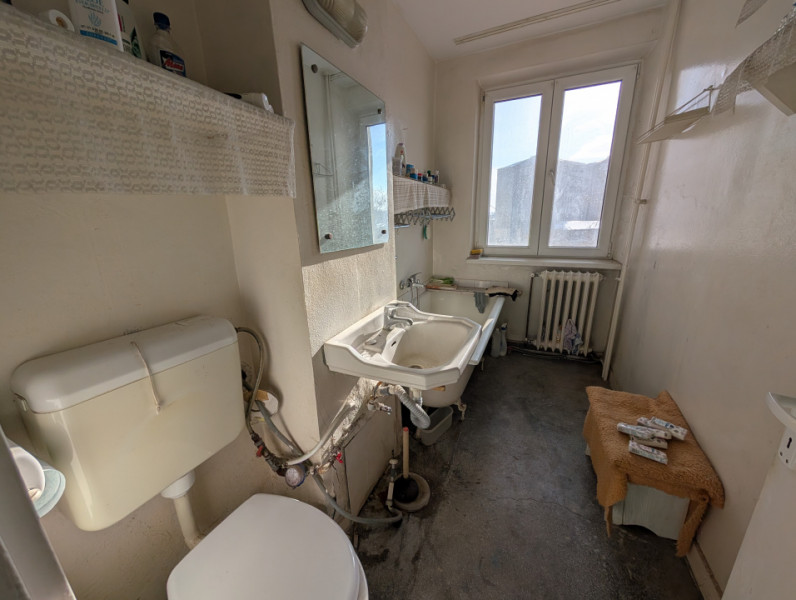 Cornișa etaj intermediar - 2 camere - Decomandat 