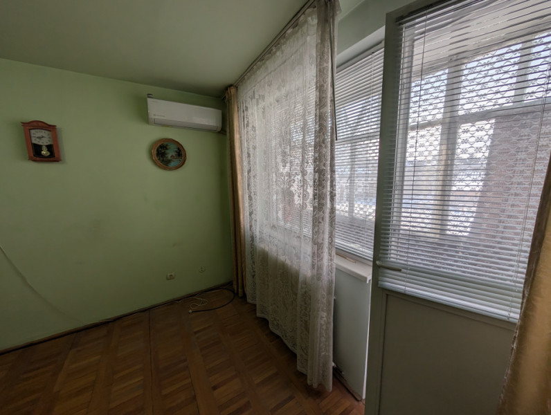 Cornișa etaj intermediar - 2 camere - Decomandat 