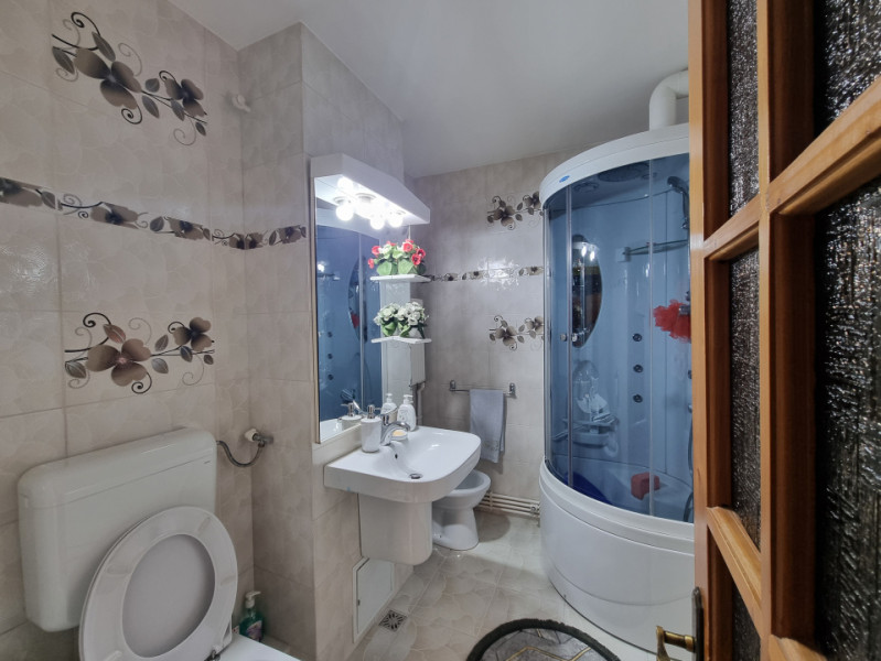 Arena Mall- 22 Decembrie- 2 camere decomandate- prima închiriere 