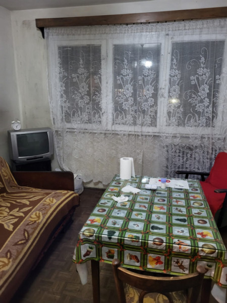 Clinica Luxor- 9 Mai- Ultracentral-3 camere/etaj 3, necesită renovare 