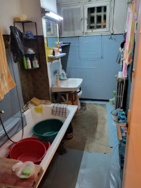 Clinica Luxor- 9 Mai- Ultracentral-3 camere/etaj 3, necesită renovare 