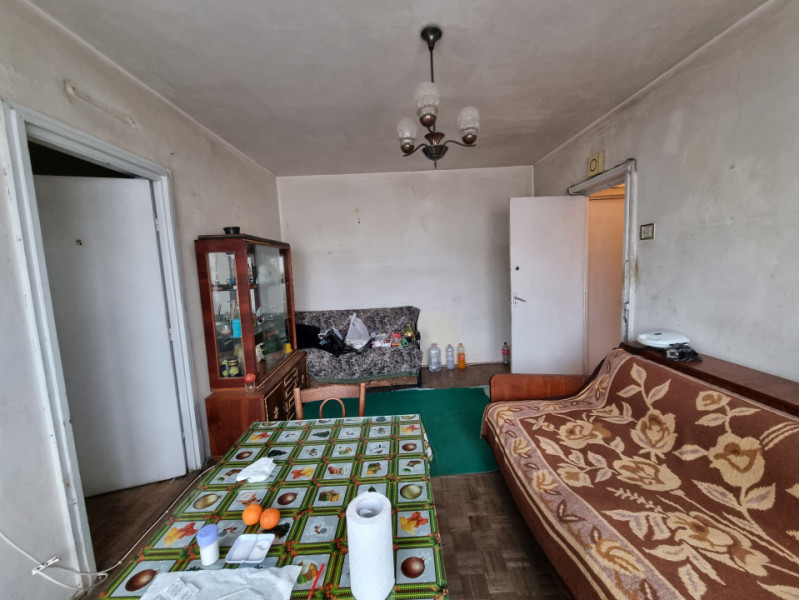 Clinica Luxor- 9 Mai- Ultracentral-3 camere/etaj 3, necesită renovare 