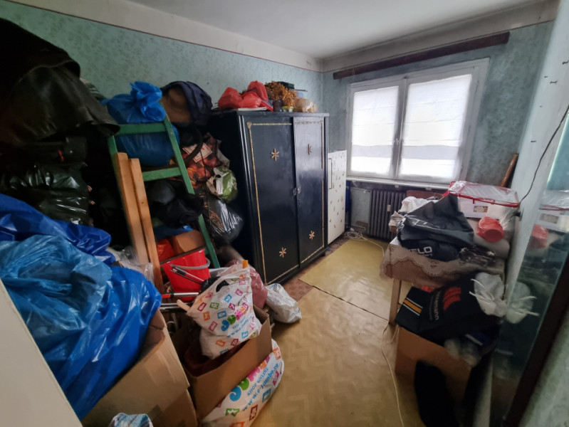 Clinica Luxor- 9 Mai- Ultracentral-3 camere/etaj 3, necesită renovare 