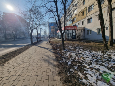 Clinica Luxor- 9 Mai- Ultracentral-3 camere/etaj 3, necesită renovare 