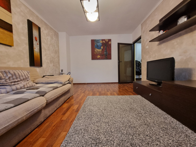 Zona Neagoe Vodă- Martiri- Apartament decomandat/etaj 1/mobilat-utilat