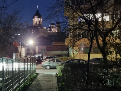 Zonă excelentă- Parcul Catedralei- Apartament două camere - mobilat 