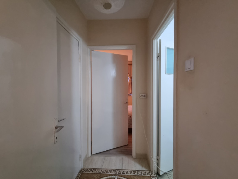 Apartament 2 camere Cornișa/renovat/parter/bun și pentru salon, birou 