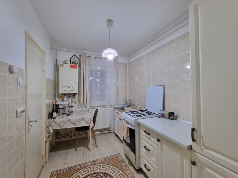 Apartament 2 camere Cornișa/renovat/parter/bun și pentru salon, birou 