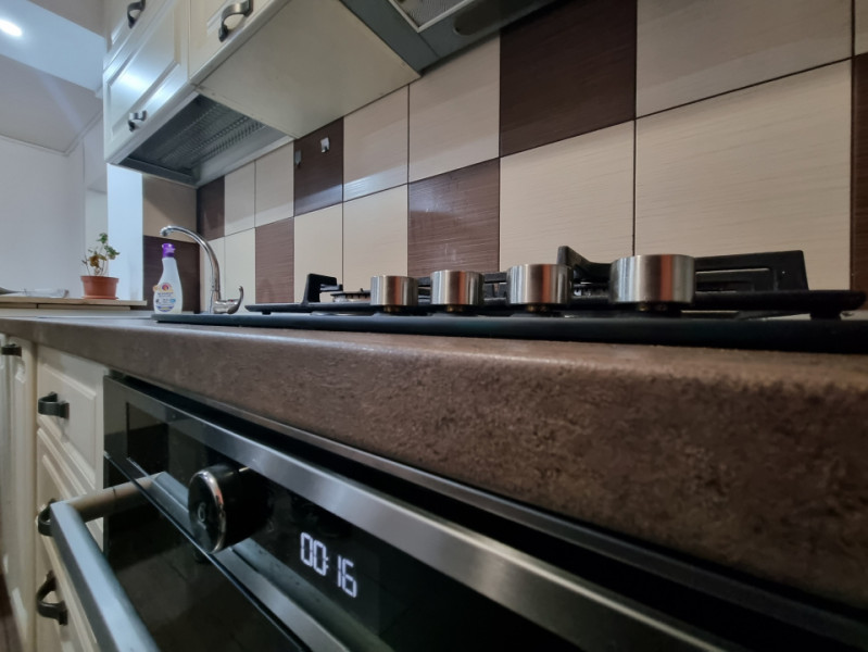 Apartament 2 camere decomandate/bloc din 1986/renovat/centrală nouă 