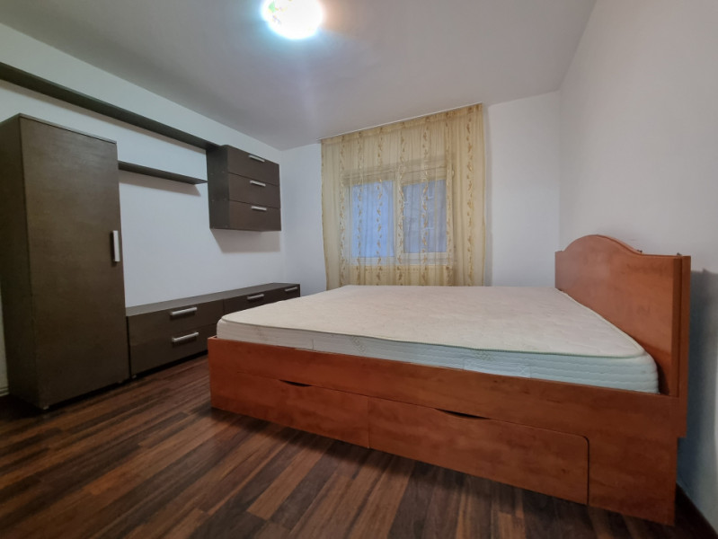 Apartament 2 camere decomandate/bloc din 1986/renovat/centrală nouă 