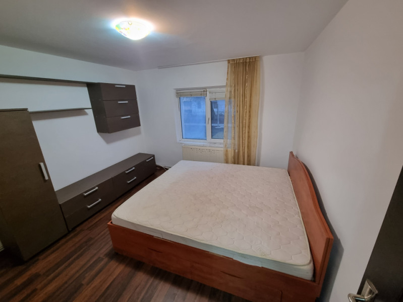 Apartament 2 camere decomandate/bloc din 1986/renovat/centrală nouă 