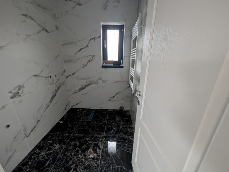 Casa Lilieci 3 dormitoare 2 băi, terasa + beci, canalizare 