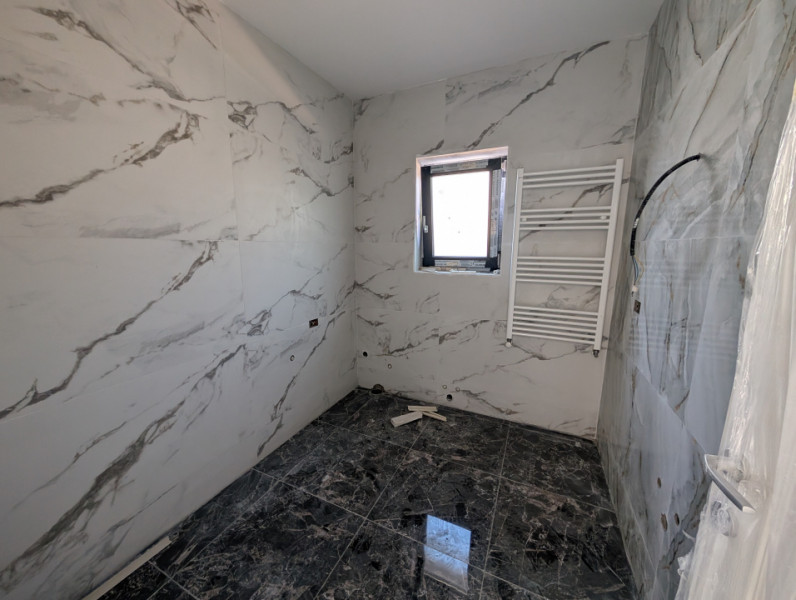 Casa Lilieci 3 dormitoare 2 băi, terasa + beci, canalizare 