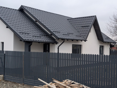 Casa Lilieci 3 dormitoare 2 băi, terasa + beci, canalizare 