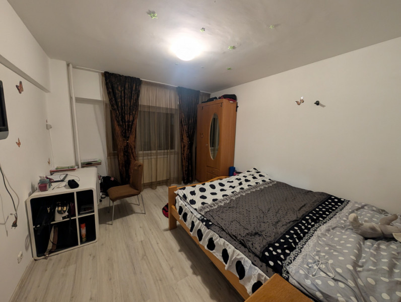 Apartament decomandat Banca Națională etaj 1, bloc 1992