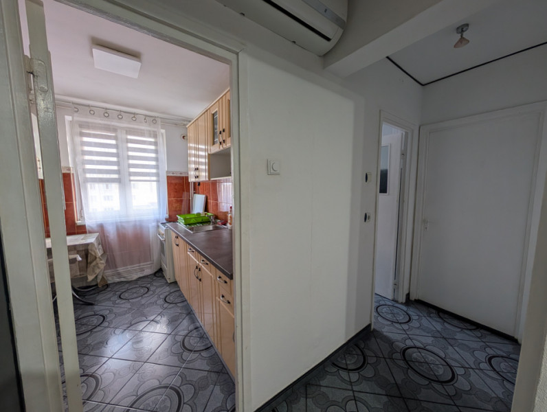 Apartament decomandat etaj intermediar Orizont - Mega Image