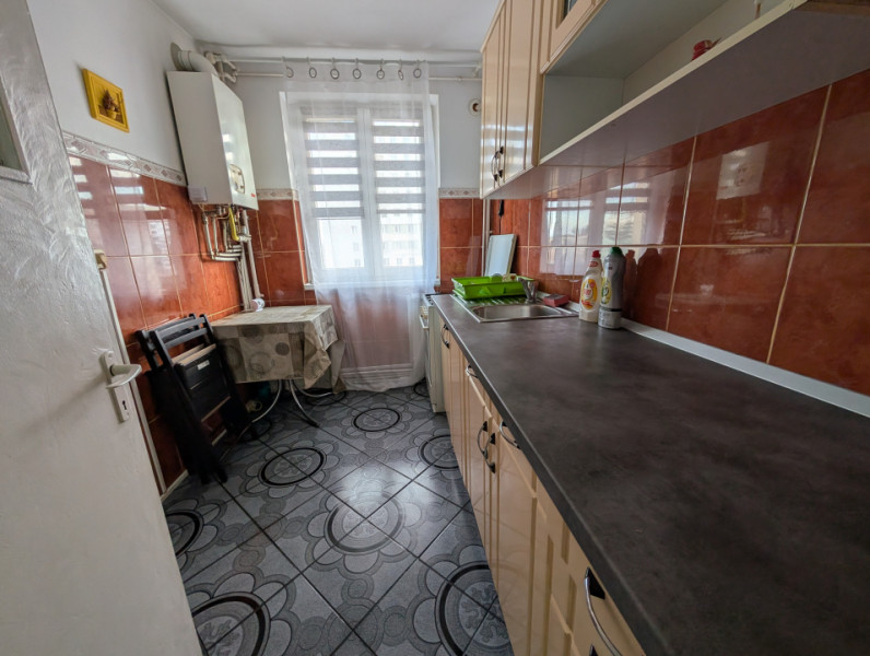 Apartament decomandat etaj intermediar Orizont - Mega Image