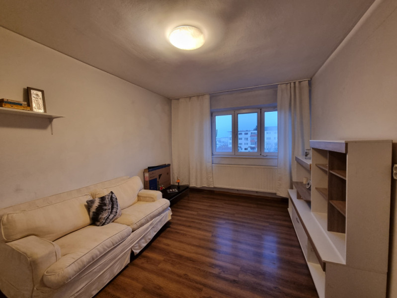 Ultracentral- 2 camere decomandate-ideal investiție- etaj intermediar 