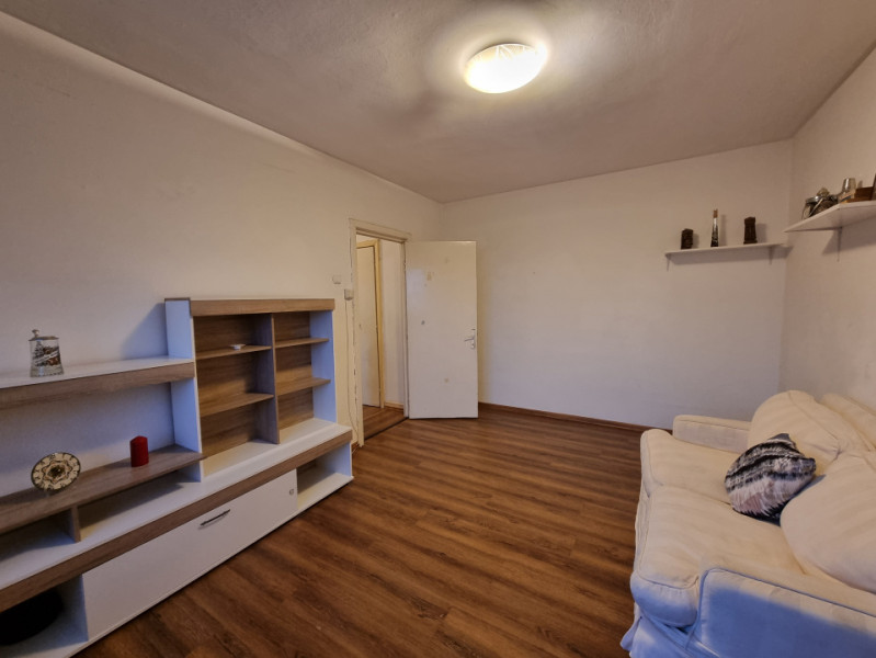 Ultracentral- 2 camere decomandate-ideal investiție- etaj intermediar 