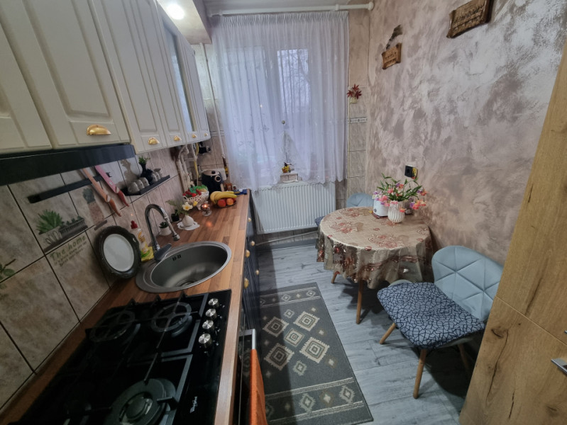 Apartament 2 camere decomandate, renovat, mobilat, utilat- Mioriței 