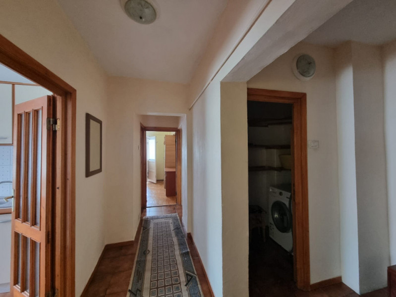 Apartament 3 camere/doua bai/doua balcoane-PIAȚA CENTRALA-bloc 1986