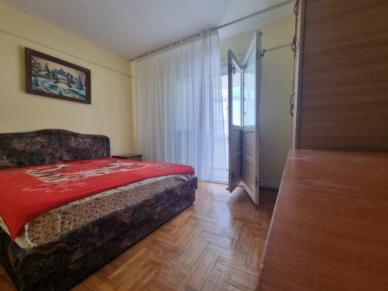 Apartament 3 camere/doua bai/doua balcoane-PIAȚA CENTRALA-bloc 1986