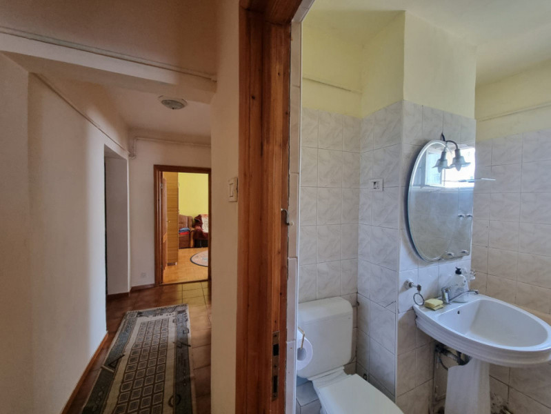 Apartament 3 camere/doua bai/doua balcoane-PIAȚA CENTRALA-bloc 1986