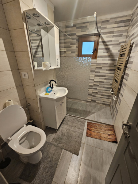 Apartament 3 camere, renovat total în 2023, mobilat și utilat, etaj 2 