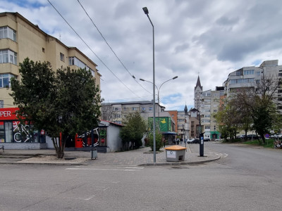 Apartament 3 camere/doua bai/doua balcoane-PIAȚA CENTRALA-bloc 1986