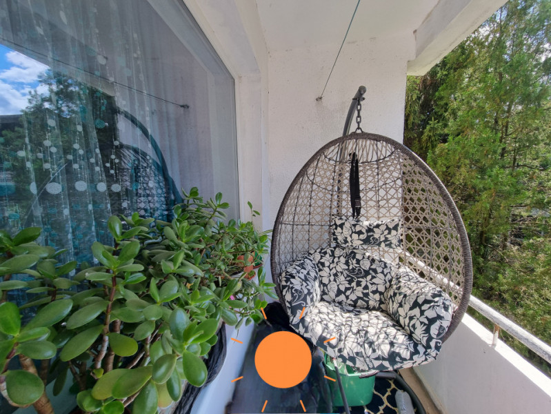 Apartament cu aer boem- 2 camere decomandate- renovat recent- Central