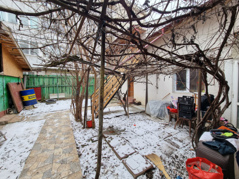 Casă Strada Mioriței- renovată - potrivită pentru birou, educație etc