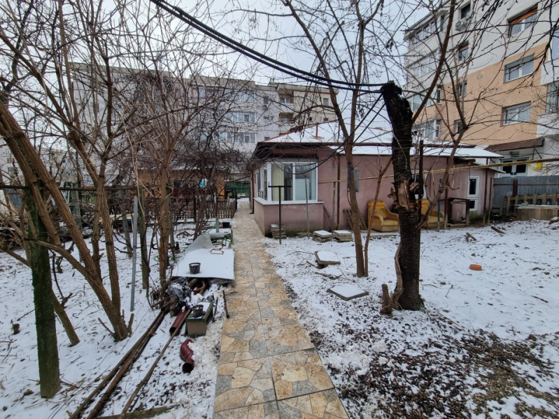 Casă Strada Mioriței- renovată - potrivită pentru birou, educație etc