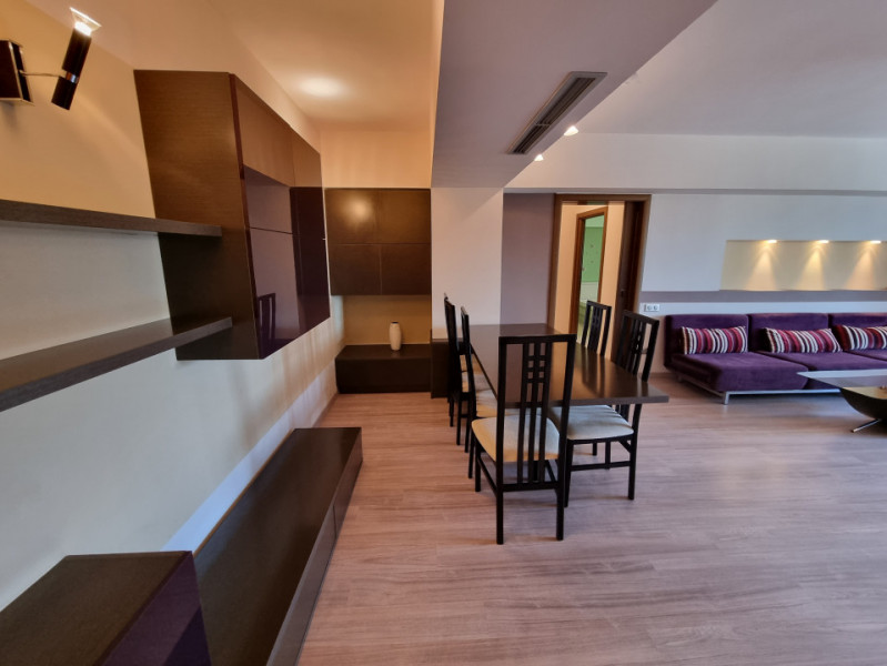 Apartament elegant, Bloc 2000 zona Bancorex 