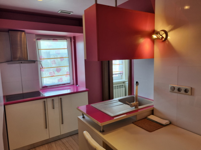 Apartament elegant, Bloc 2000 zona Bancorex 