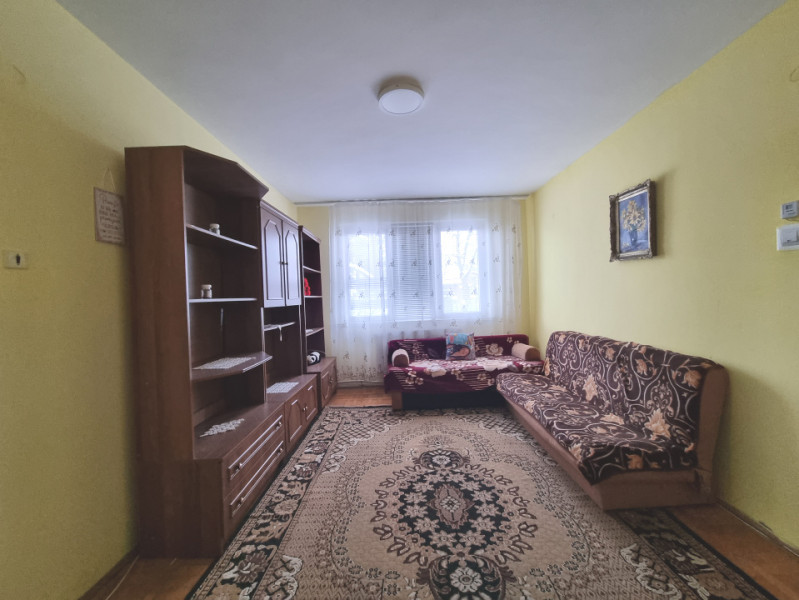 Apartament 2 camere, 47 mp utili, cu îmbunătățiri, liber la vânzare 