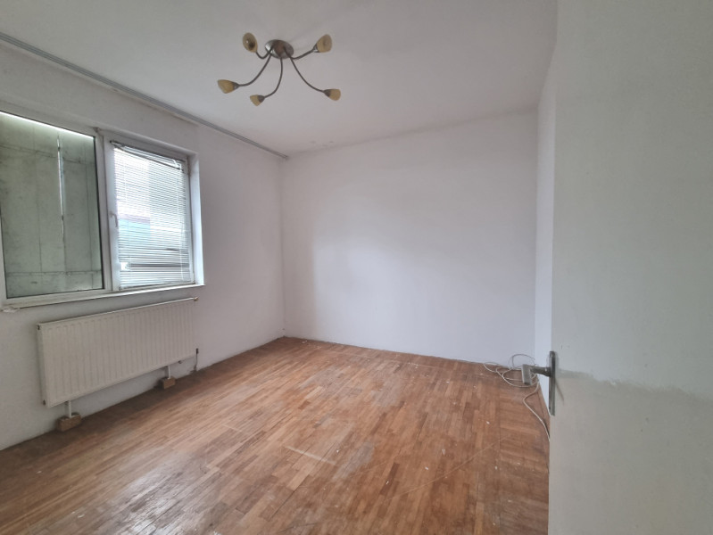 Apartament 2 camere, 47 mp utili, cu îmbunătățiri, liber la vânzare 