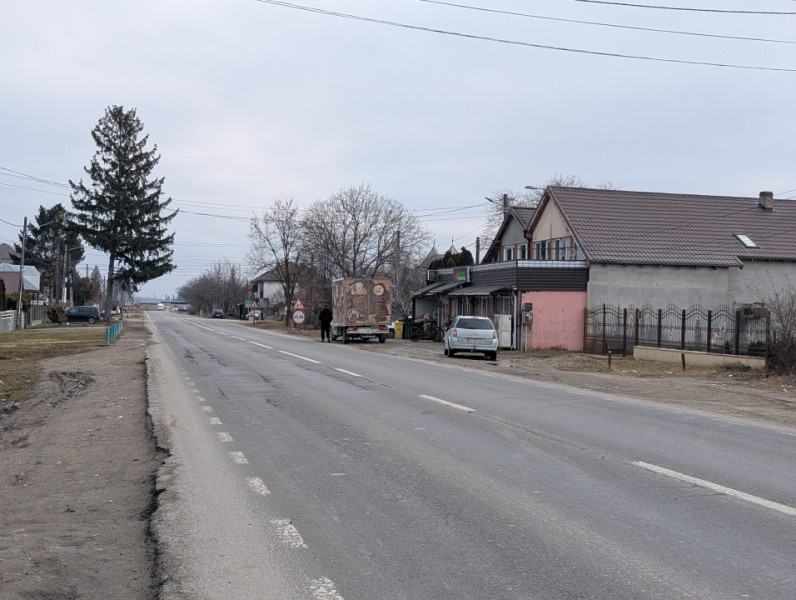 Teren intravilan la drum Național 