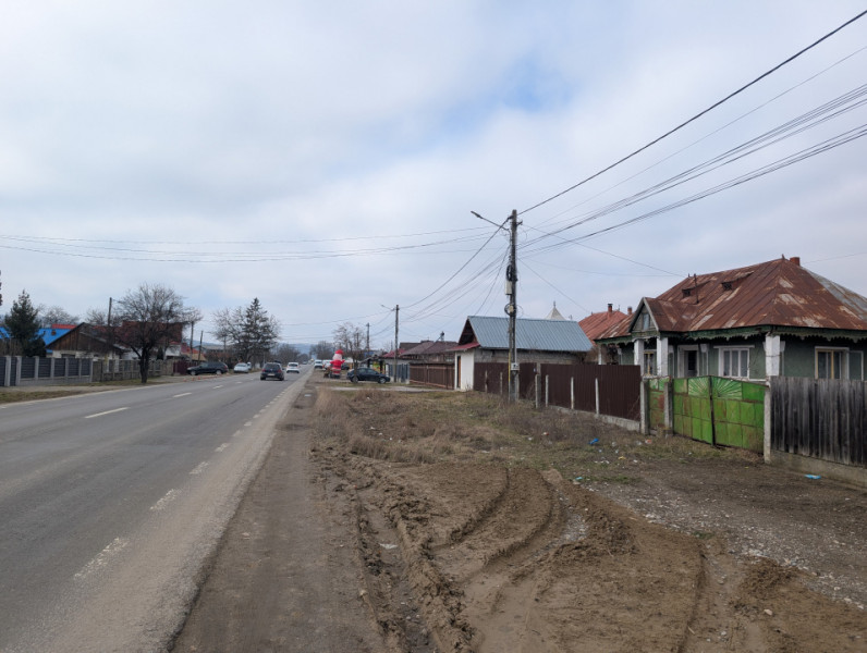 Teren intravilan la drum Național 