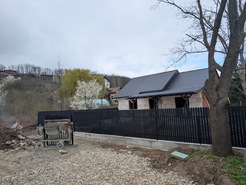 Casa Hemeius - încălzire pardoseala,  toate utilitățile, finalizare mai 2026