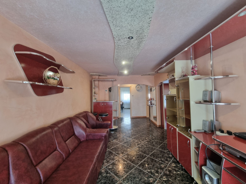 Neagoe Vodă- Ardealului- 3 camere decomandate-etaj 2-mobilat/utilat 