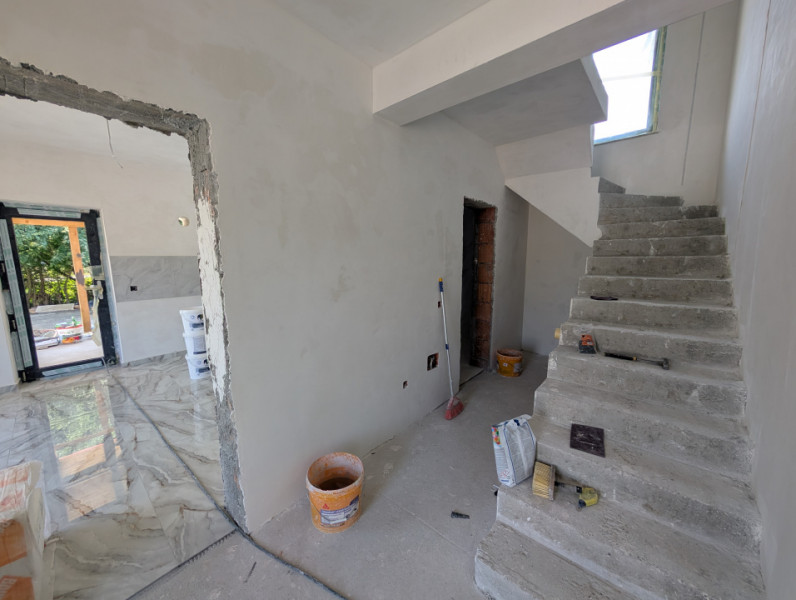 Casa noua Măgura P+1, încălzire pardoseală , canalizare!