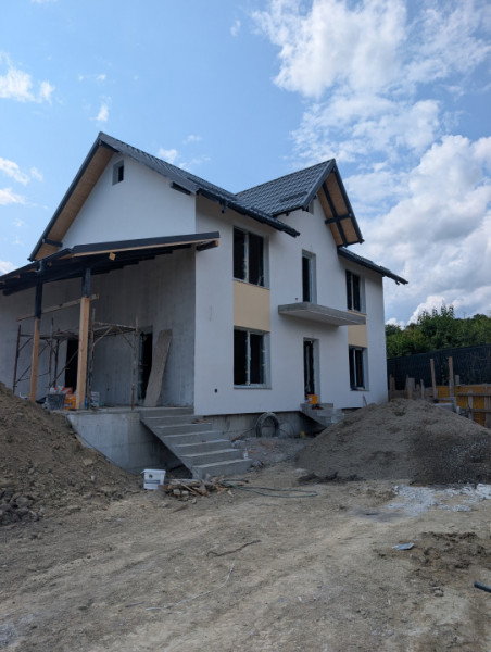 Casa noua Măgura P+1, încălzire pardoseală , canalizare!