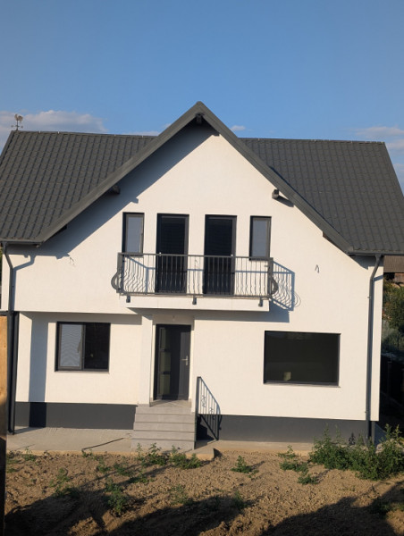 Casa noua Lilieci P+1, încălzire pardoseală , finisaje premium 
