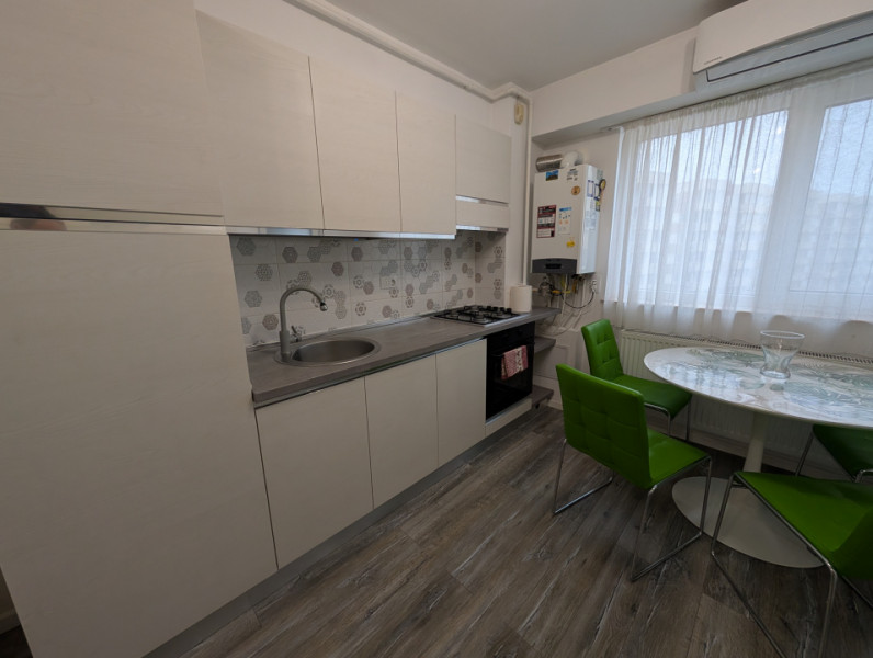 Fiald 2 camere de închiriat 