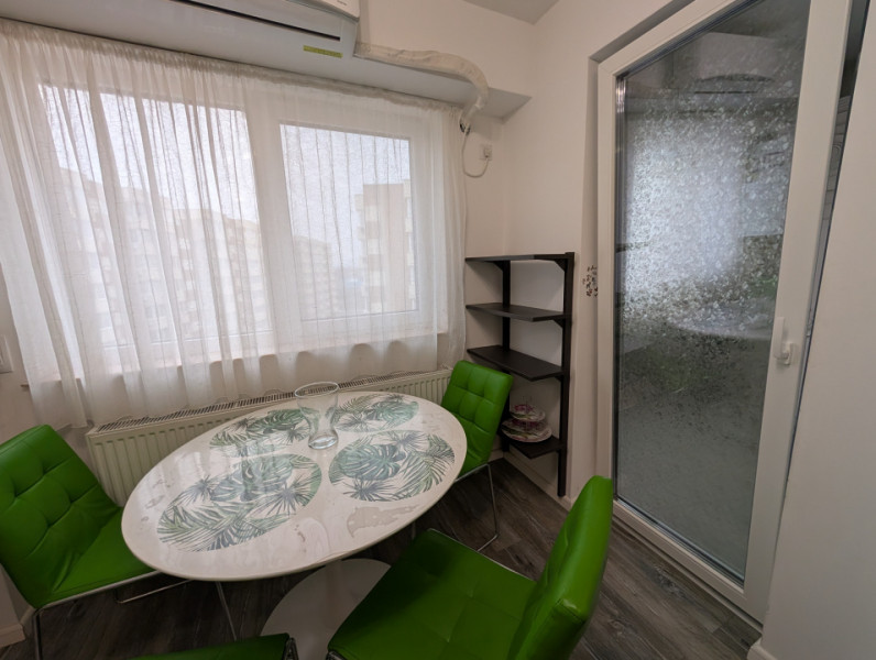 Fiald 2 camere de închiriat 