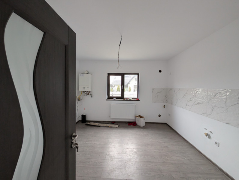 Casa finalizată Liliecii - Scoala - Parc Dendrologic 