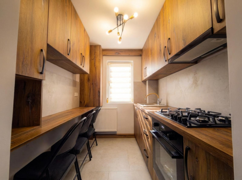 Bijuterie! Apartament 3 camere, renovat acum, lux, prima închiriere 