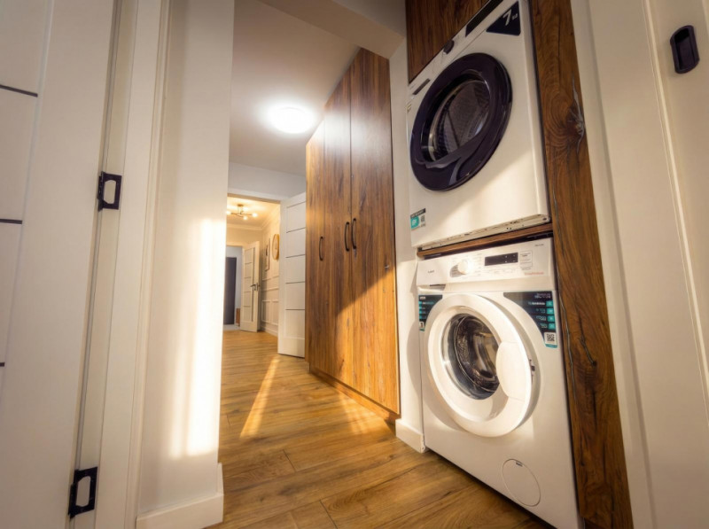 Bijuterie! Apartament 3 camere, renovat acum, lux, prima închiriere 