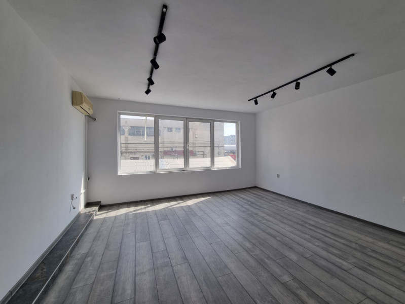 Zona Centrală- spațiu comercial/birou- 70 mp utili- totul nou