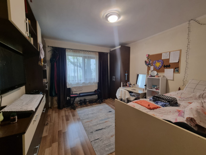 Arena Mall- 22 Decembrie- 3 camere decomandate la etajul 1, mobilat 